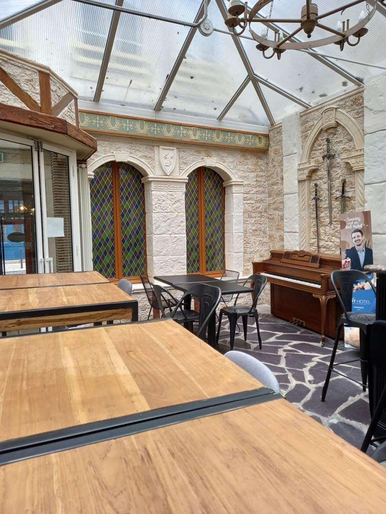 Brit Hotel Comtes De Champagne - Troyes Centre Historique Ресторант снимка