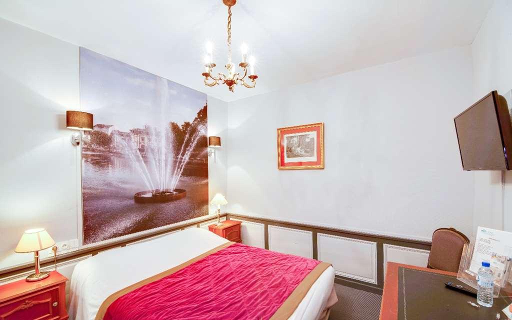 Brit Hotel Comtes De Champagne - Troyes Centre Historique Стая снимка