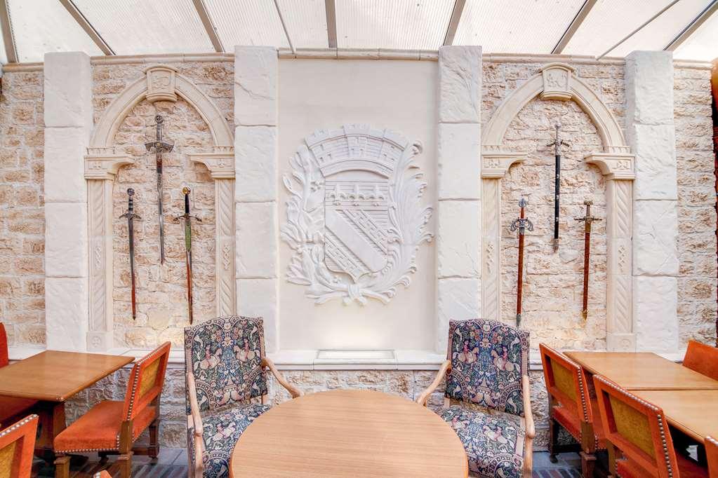 Brit Hotel Comtes De Champagne - Troyes Centre Historique Ресторант снимка
