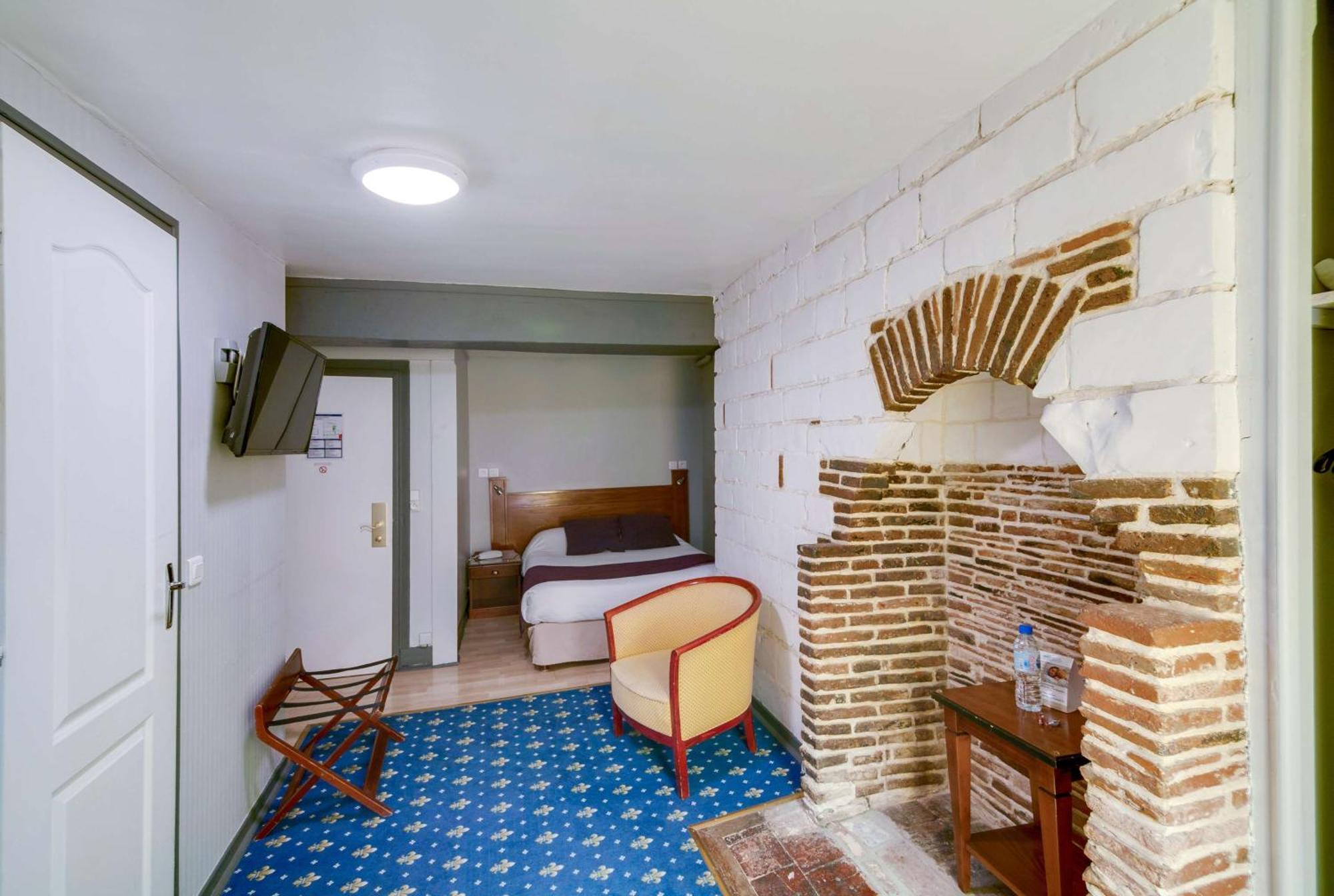 Brit Hotel Comtes De Champagne - Troyes Centre Historique Екстериор снимка