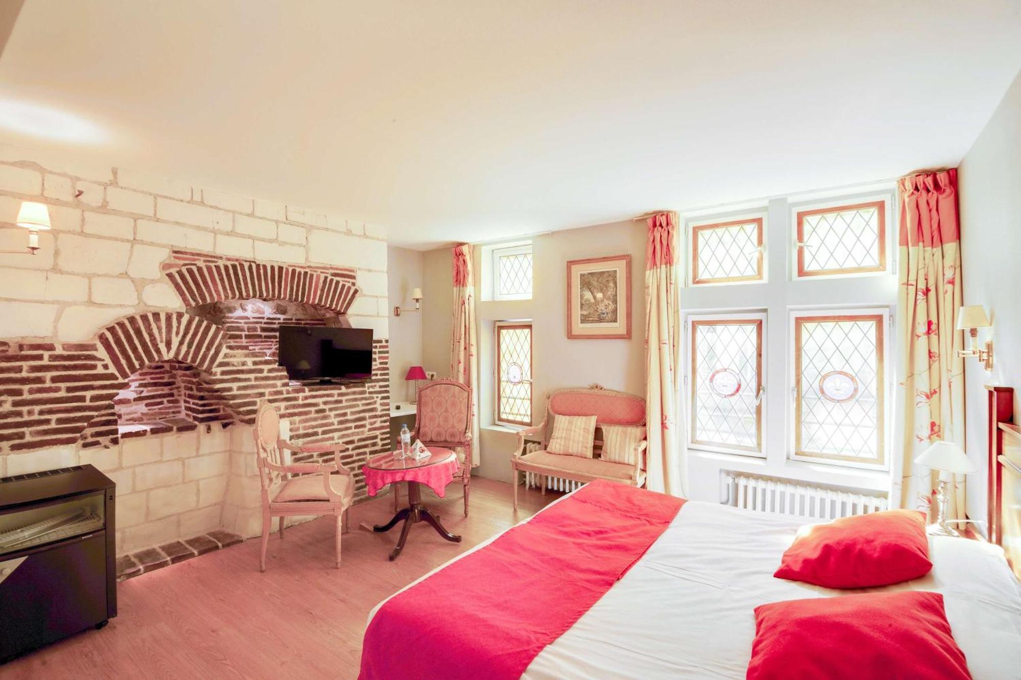 Brit Hotel Comtes De Champagne - Troyes Centre Historique Екстериор снимка