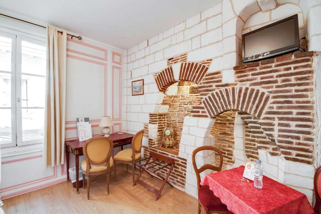 Brit Hotel Comtes De Champagne - Troyes Centre Historique Стая снимка